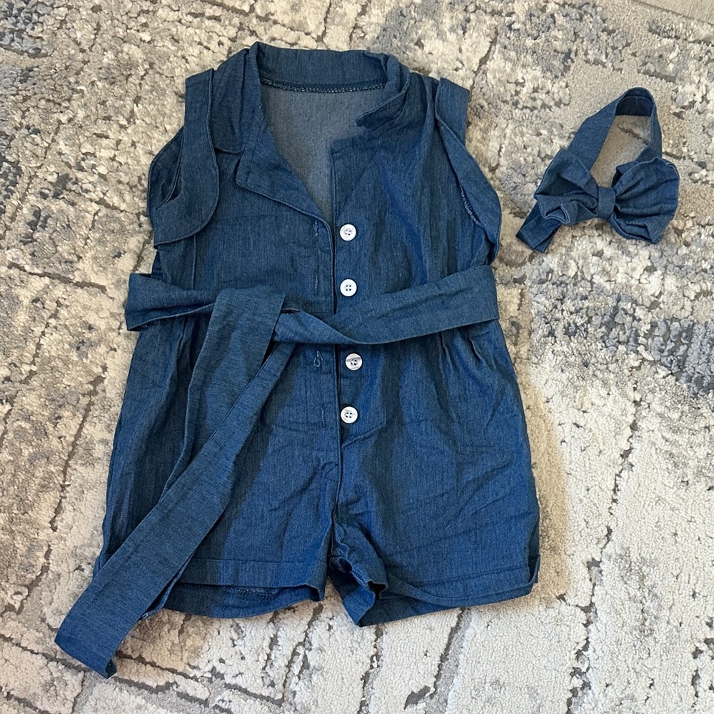Super Cute Denim short-sleeve baby  Romper with belt and Headband 12-18 months